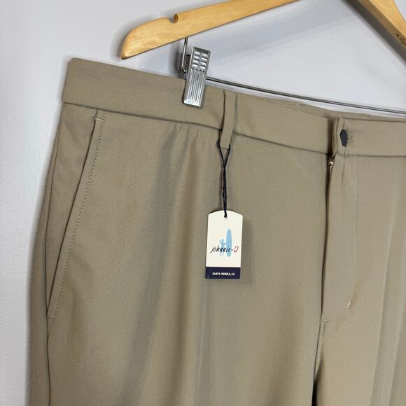 Johnnie O Cross Country Prep Performance Golf Shorts Light Khaki Men's 40 New - Picture 3 of 12